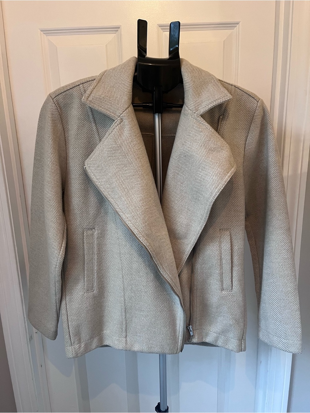 Banana Republic Tan and Cream Herringbone Jacket - Size XS